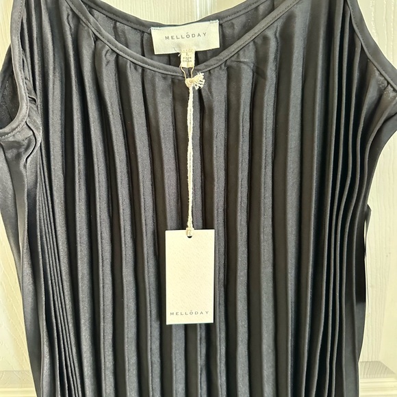 Women dress  new - Picture 3 of 4